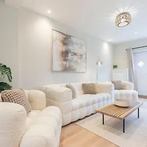 Stunning Montpellier Retreat Holiday home Cheltenham