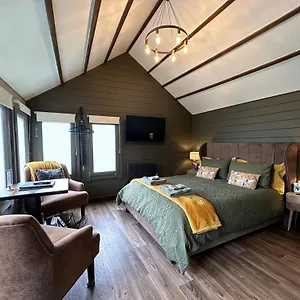 The Near Stansted Airport Apartment